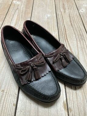 Men's Two-Tone Tassel Loafers in Black and Brown